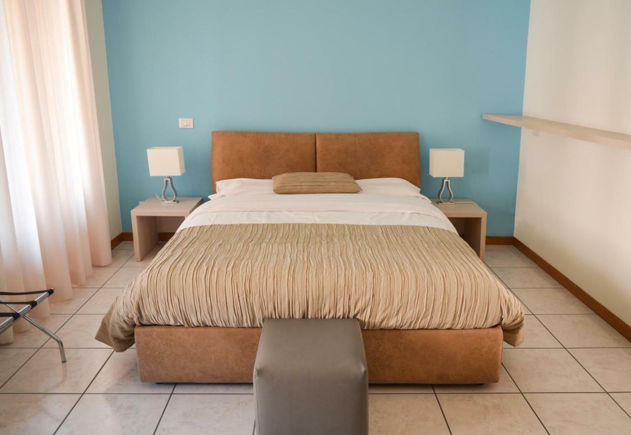 La Contrada Bed & Breakfast Sarnico Exterior photo